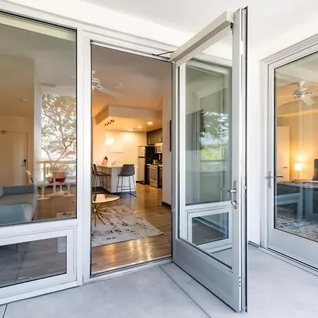 2Br Modern Luxury Condo Weho-2